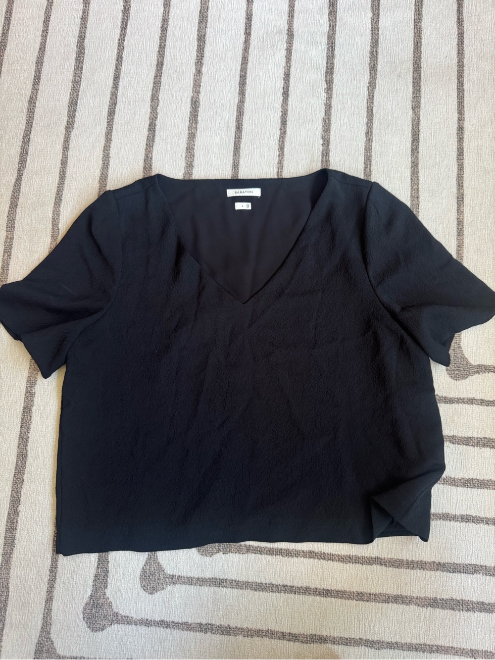 Aritzia short sleeved blouse